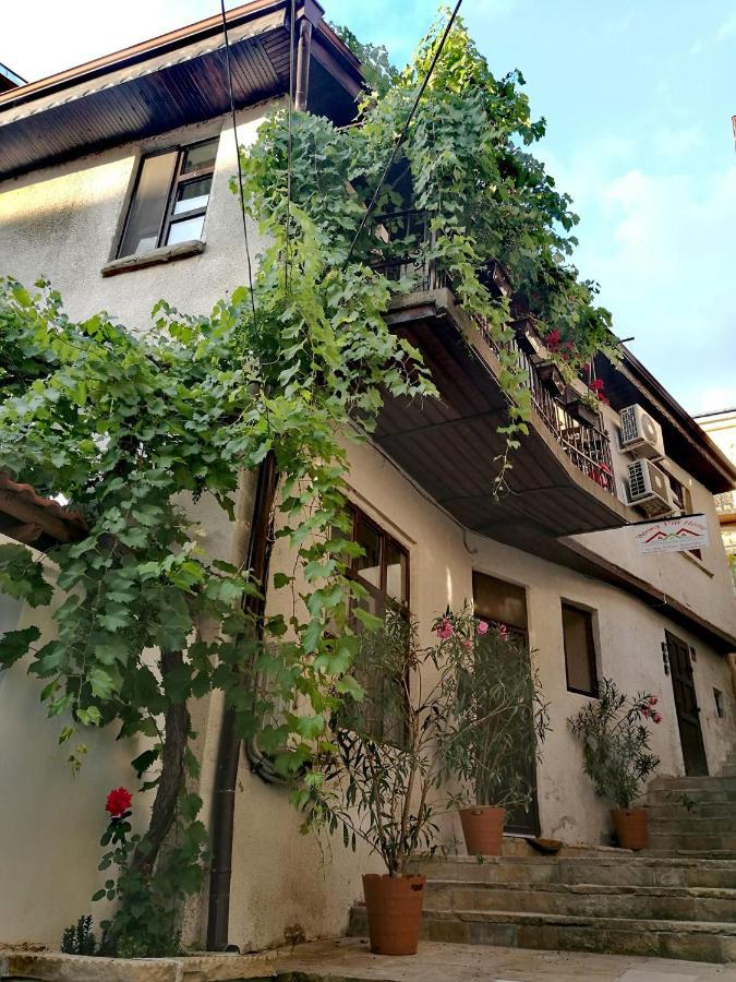 Honey I'M Home Apartments Veliko Tŭrnovo Exterior photo
